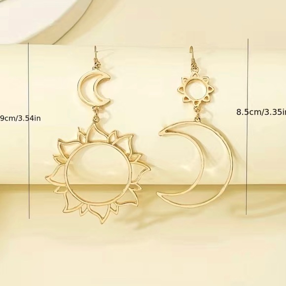 Asymmetrical Golden Sun Moon Dangle Earrings - Picture 3 of 3